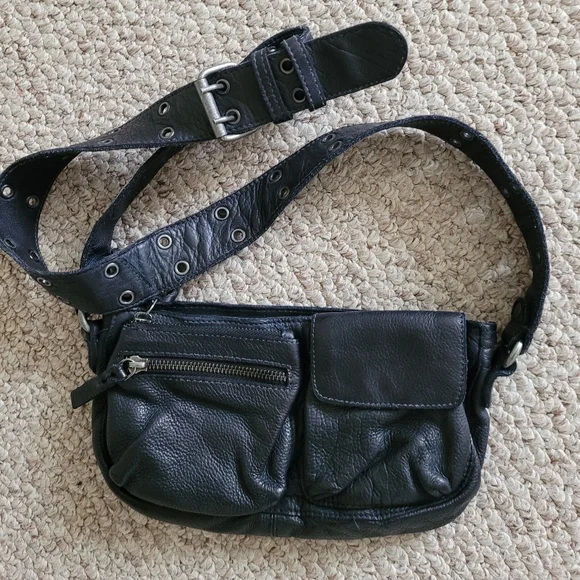Free People Black Leather Crossbody Bag. Pouch. Fanny Bag.Size 11"×5". - Picture 7 of 11